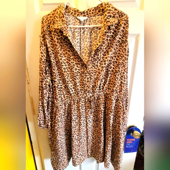 Time and Tru Dresses & Skirts - Leopard dress with pockets